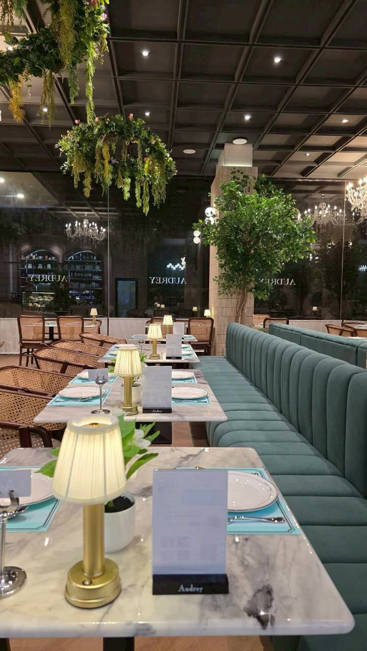 Audrey Cafe